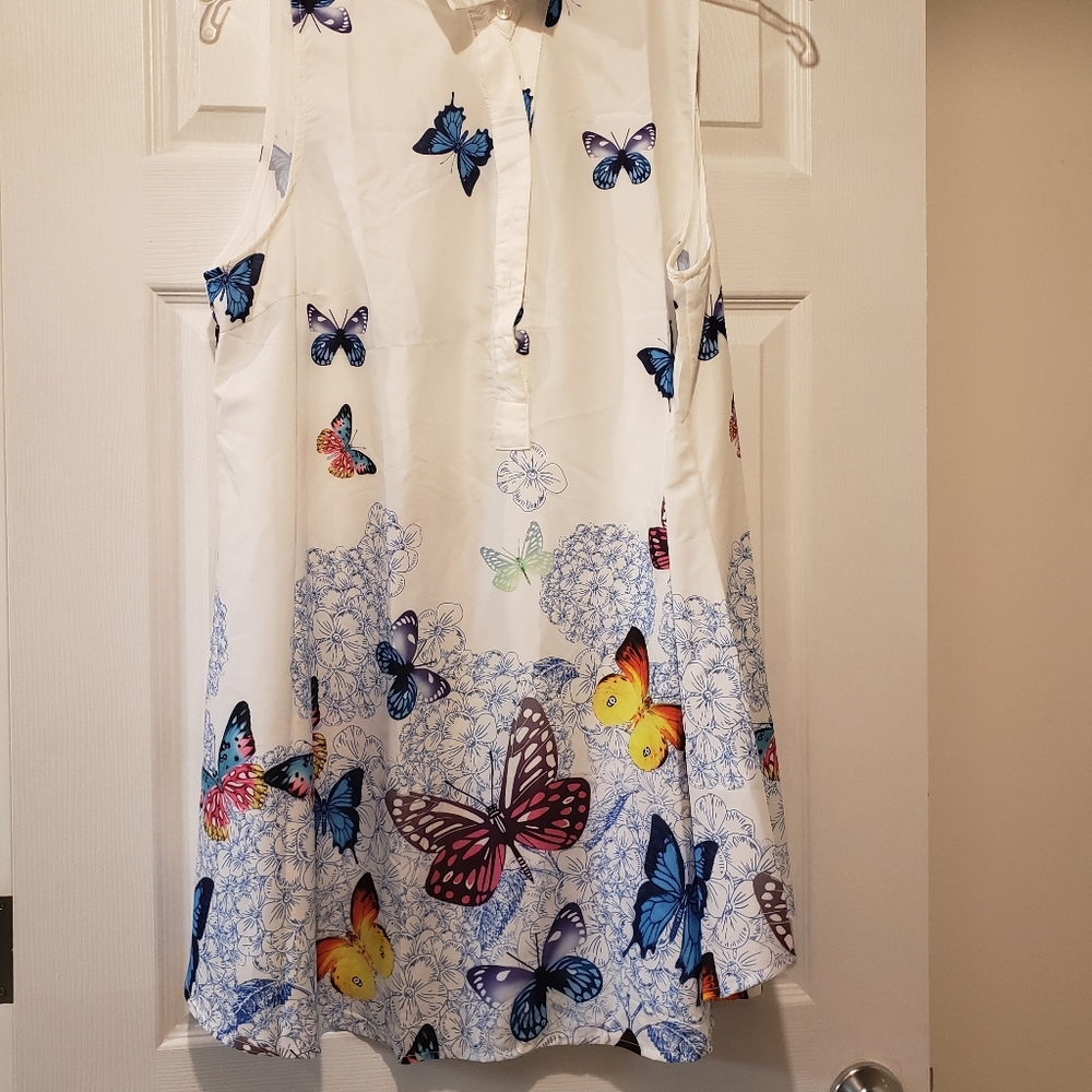 Sleeveless butterfly blouse